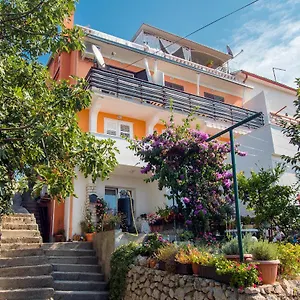 https://apartment-milica.primorje-gorskikotar.com